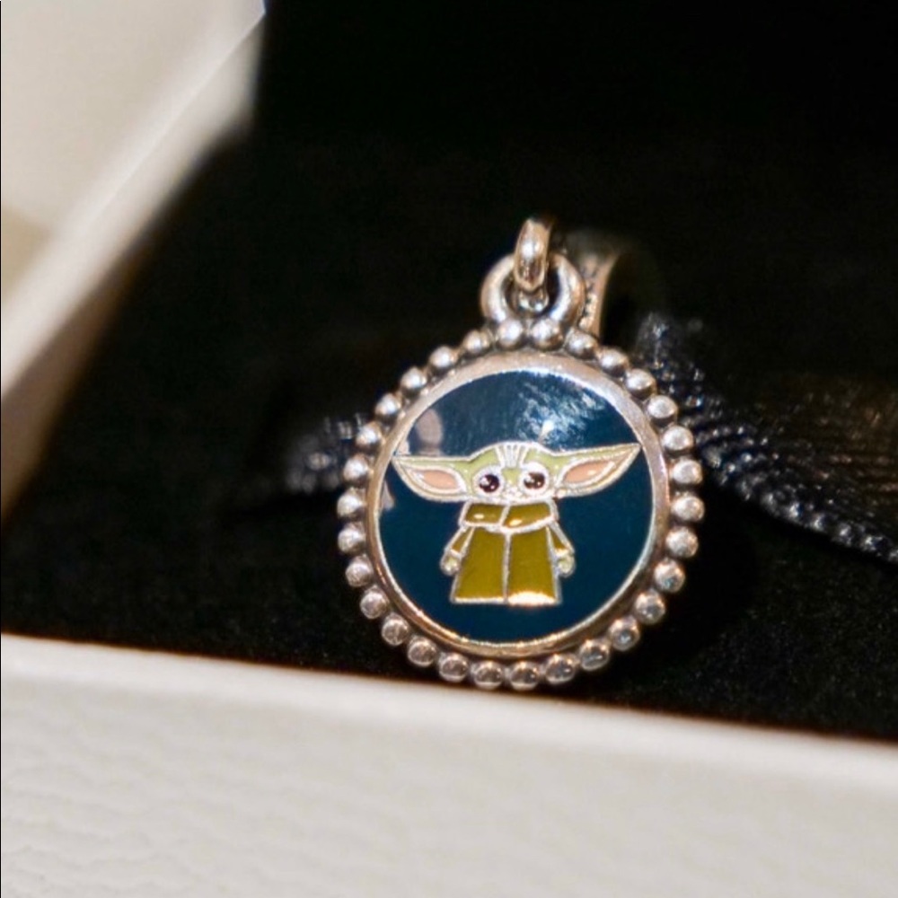 Pandora Baby Yoda Mandalorian Star Wars Charm